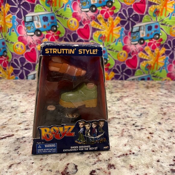 Bratz Boyz Doll Struttin' Style 3-Pairs Footwear Shoes - Picture 3 of 5